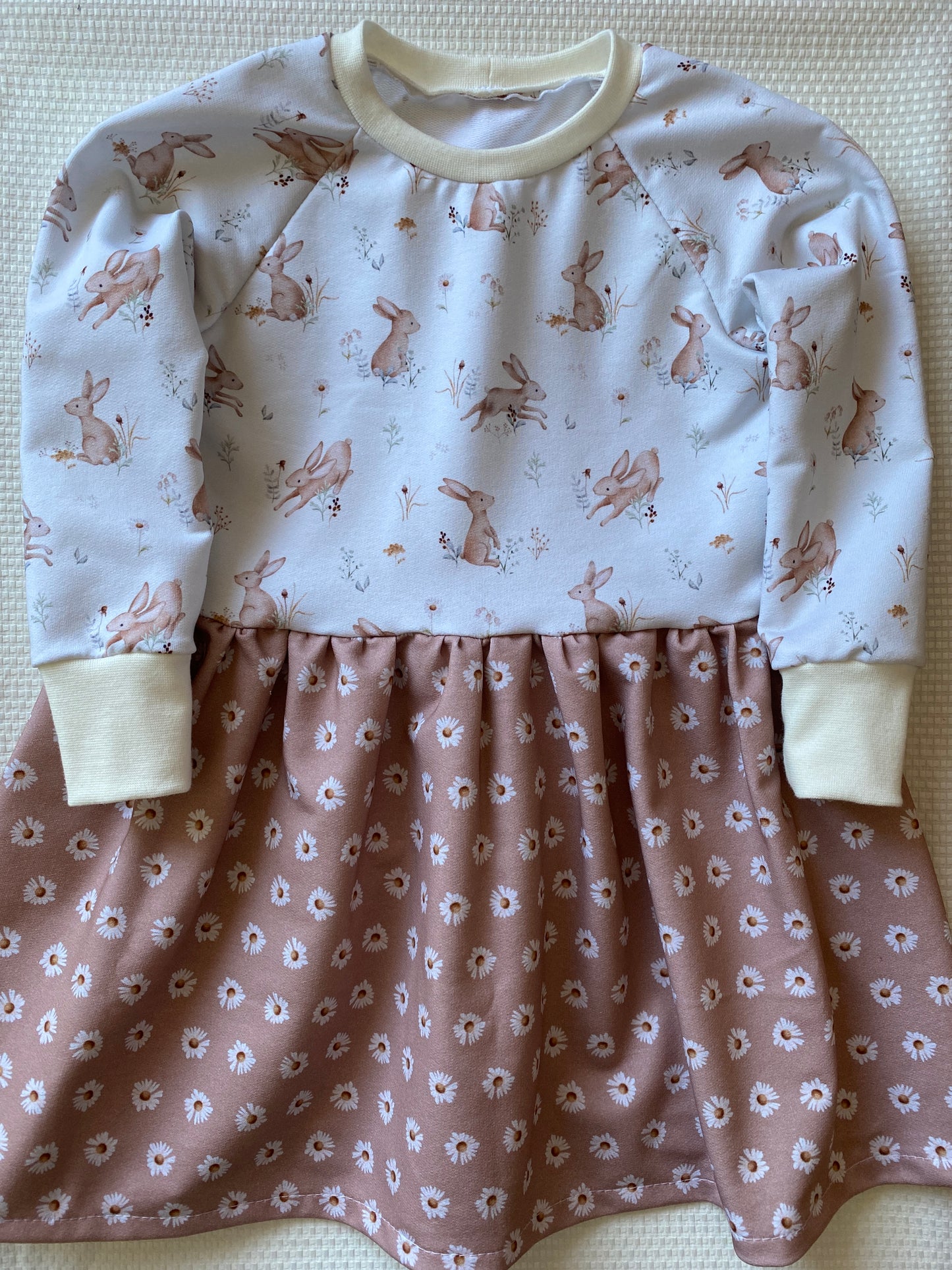 Daisy neutral (Kombidesign zu Hares cream)
