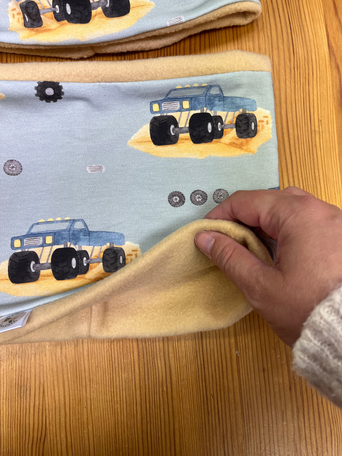 Mütze und Loop Monstertruck | warm gefüttert | Gr. KU 54/55