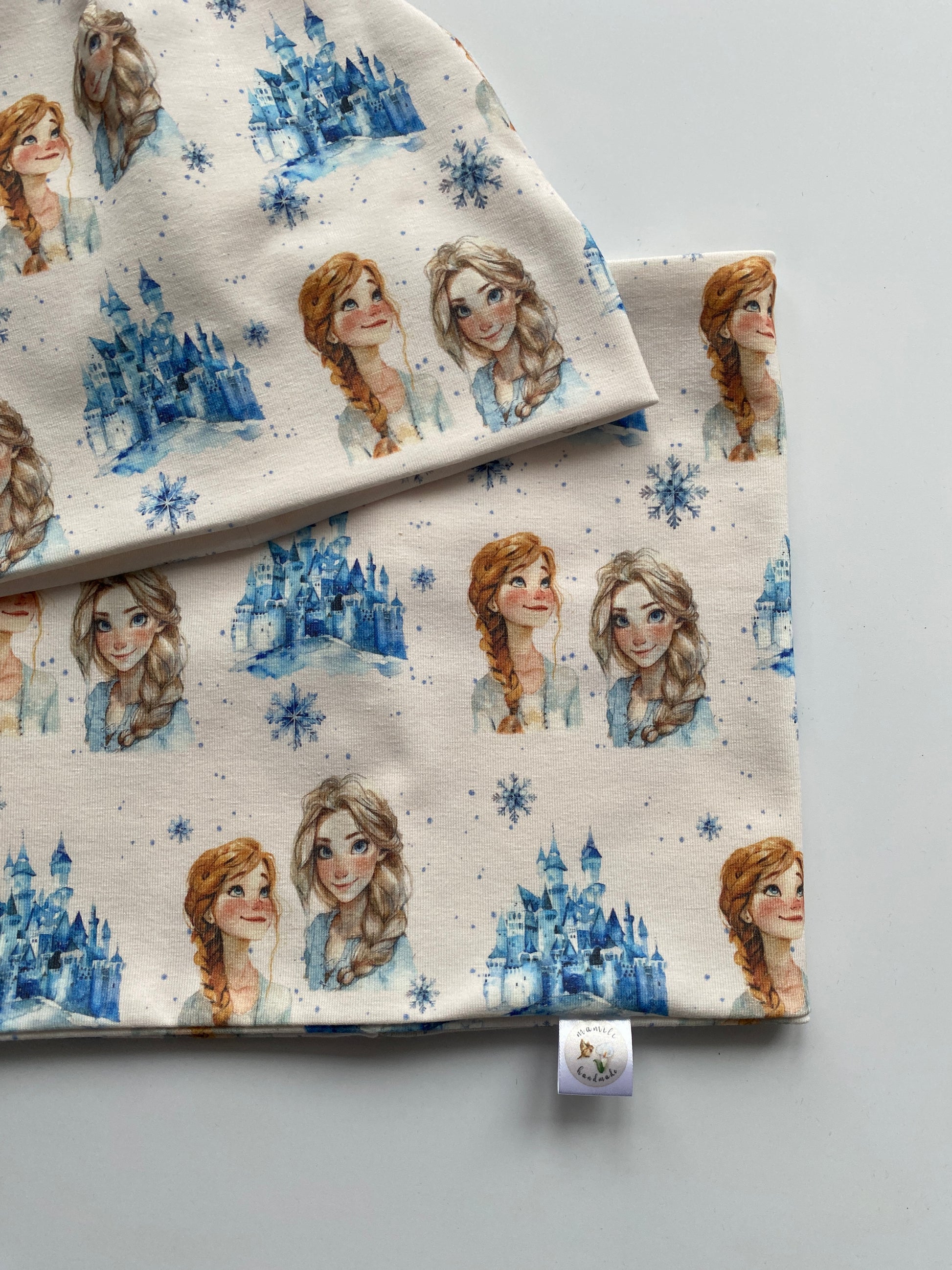 Detailansicht Beanie und Loop Sisters