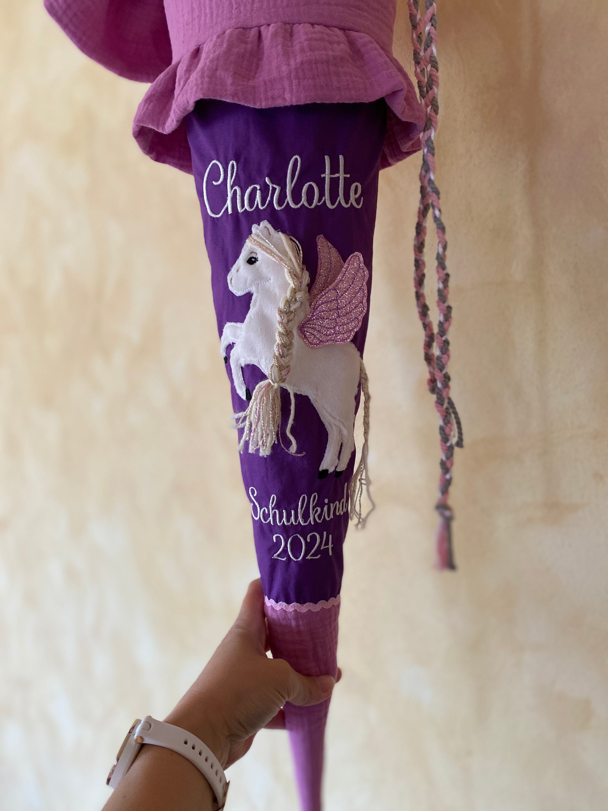 Genähte Schultüte mit Pegasus Motiv.