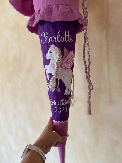 Genähte Schultüte mit Pegasus Motiv.
