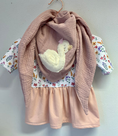 Musselintuch mit Stickerei