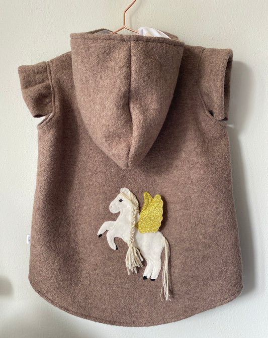 Walkjacke mit Pegasusstickerei