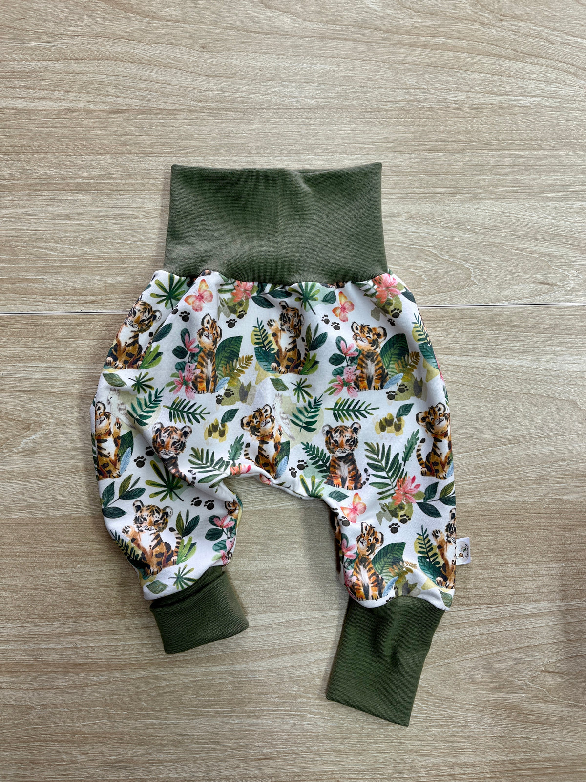 Pumphose Wildnis Tiger | Mitwachshose | Gr. 68 - 80