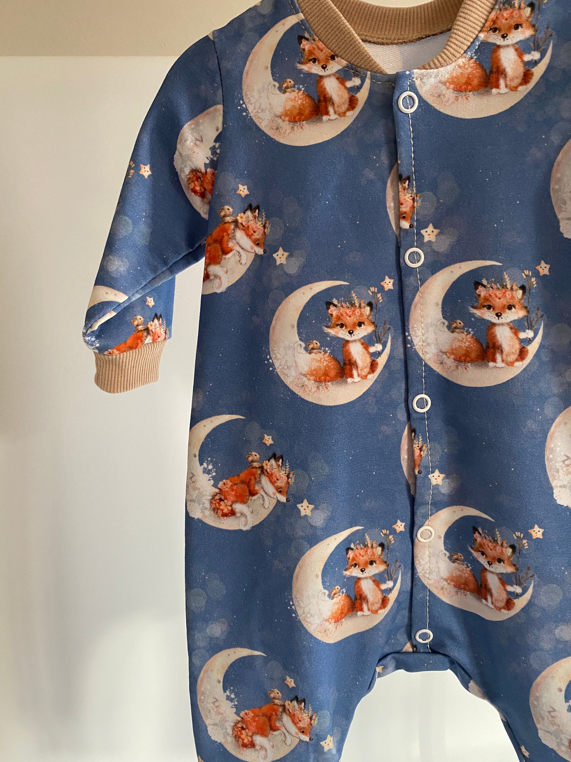 Handmade Romper Mondfüchse Detailbild