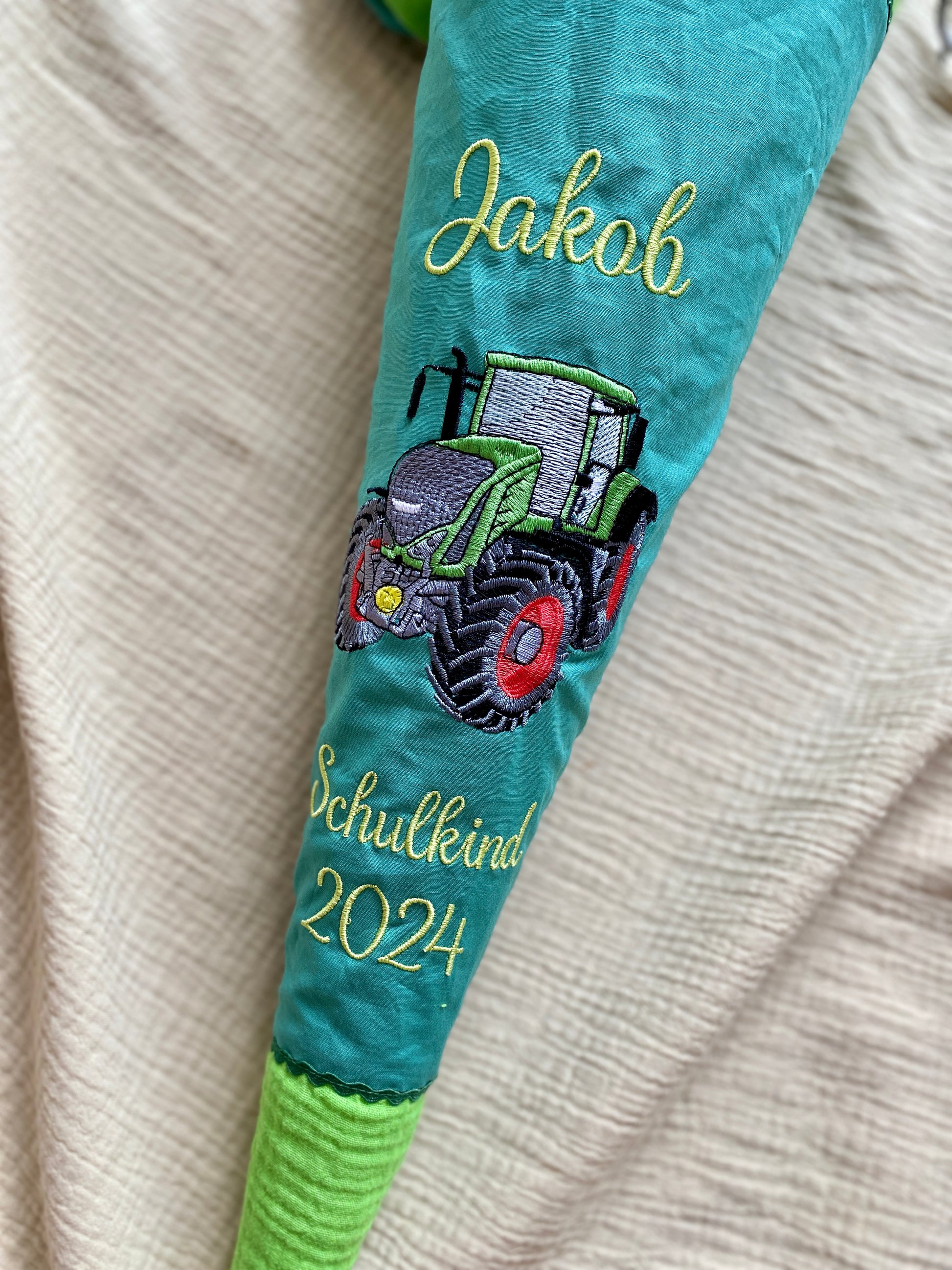 Schultüte Traktor im Detail.