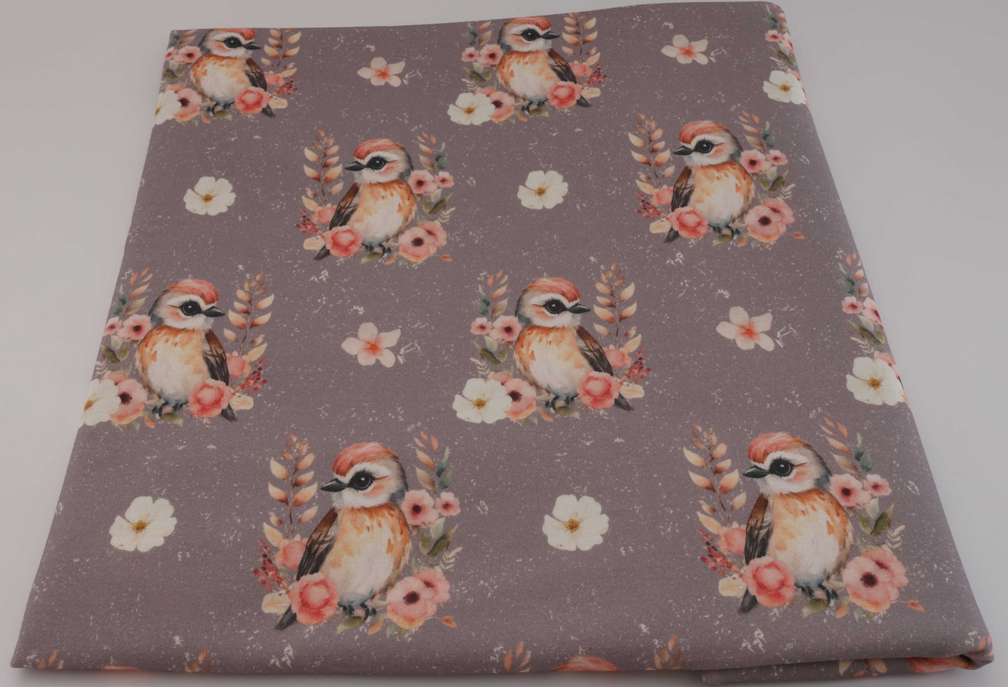 Stoff Boho Blumen Vogel gefaltete Stoffansicht.